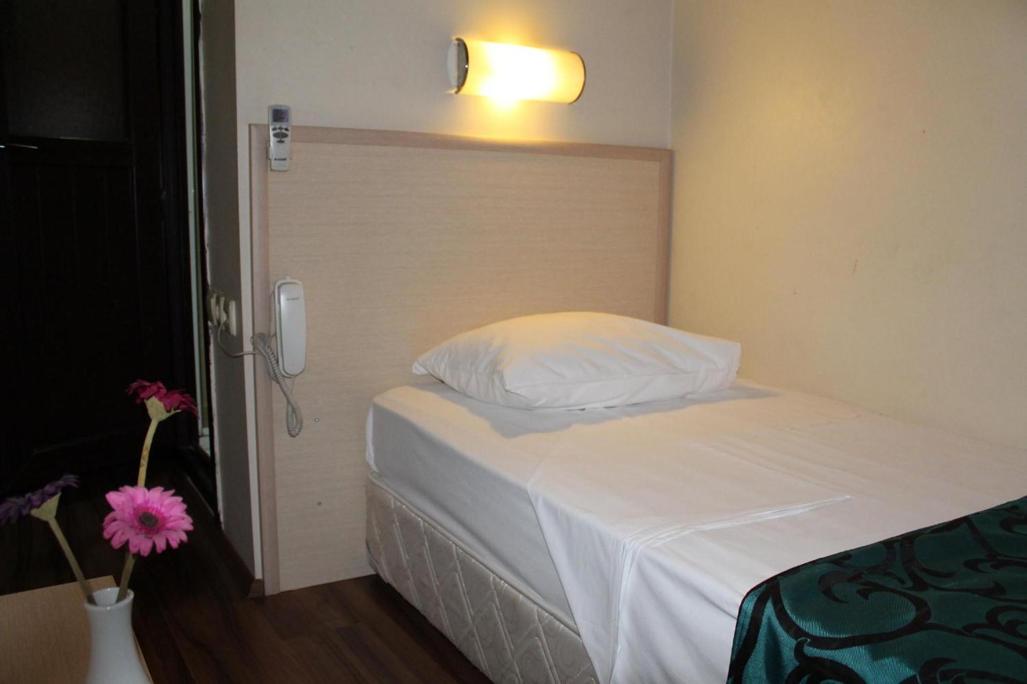 Grand Prince Hotel Taksim Istanbul Exteriör bild